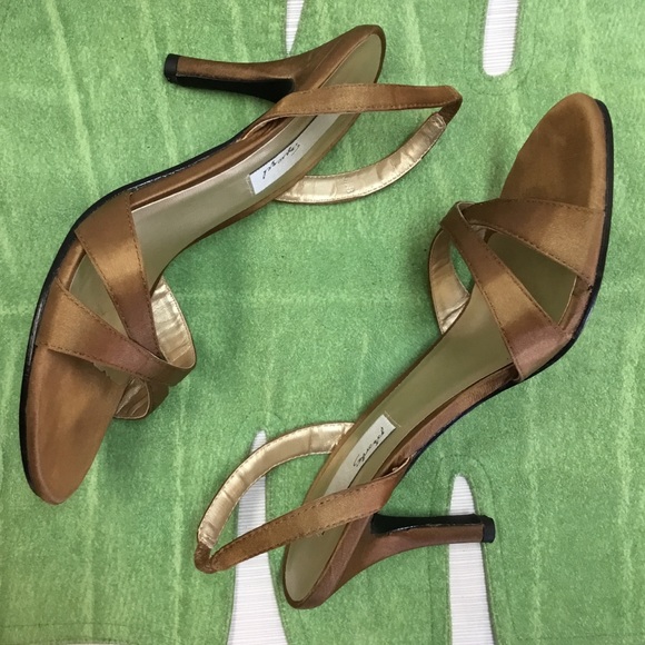 Striking Heels by Spiegel - Picture 5 of 7